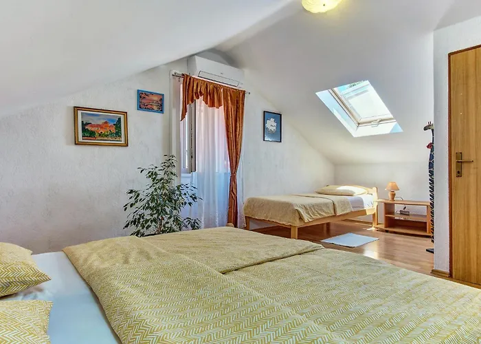 Gorgeous In With Wifi Mali Lošinj